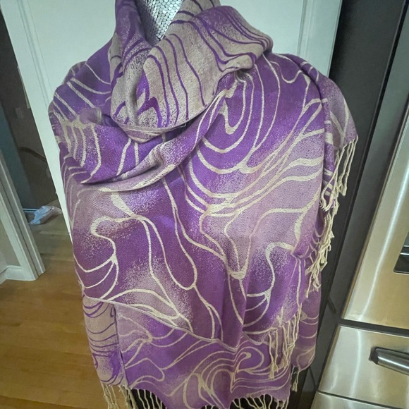 100 percent Cashmere pre loved gorgeous skarf- luxury style - Picture 5 of 15